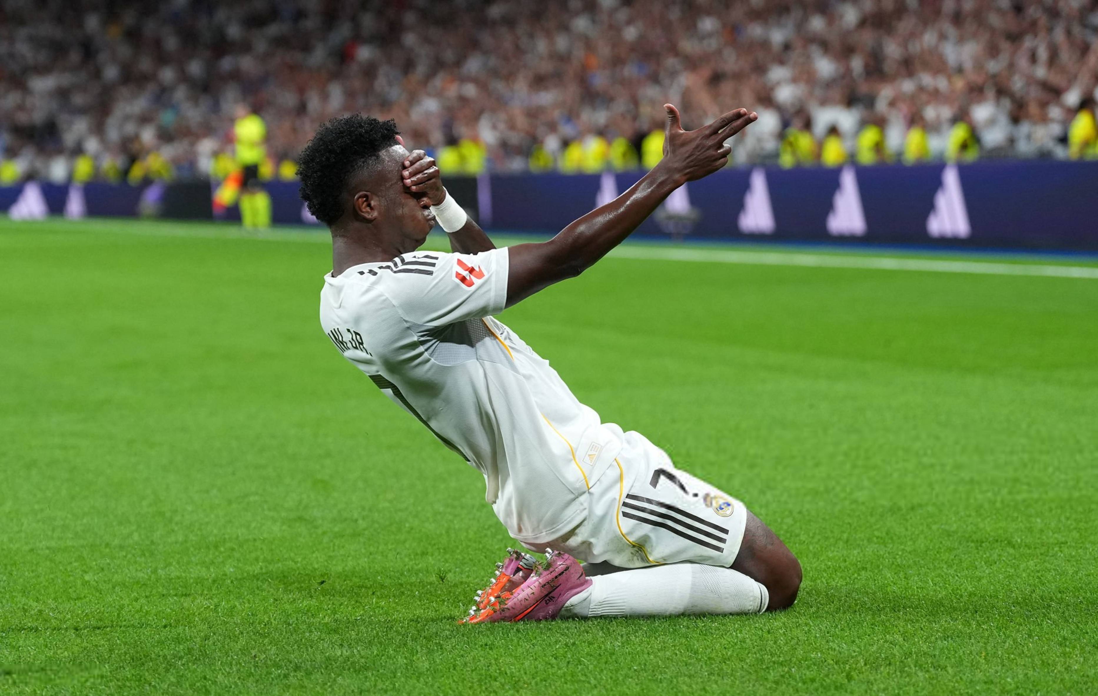 领先优势明显引发热议!,姆巴佩在热火比赛中比赛局势复杂上演精彩一战的简单介绍-爱游戏官方入口