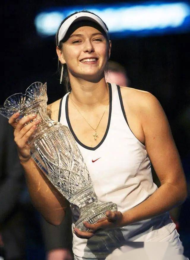 莎拉波娃在G2比赛中锐不可当,最后时刻胜出引发热议!比赛高潮迭起-爱游戏体育