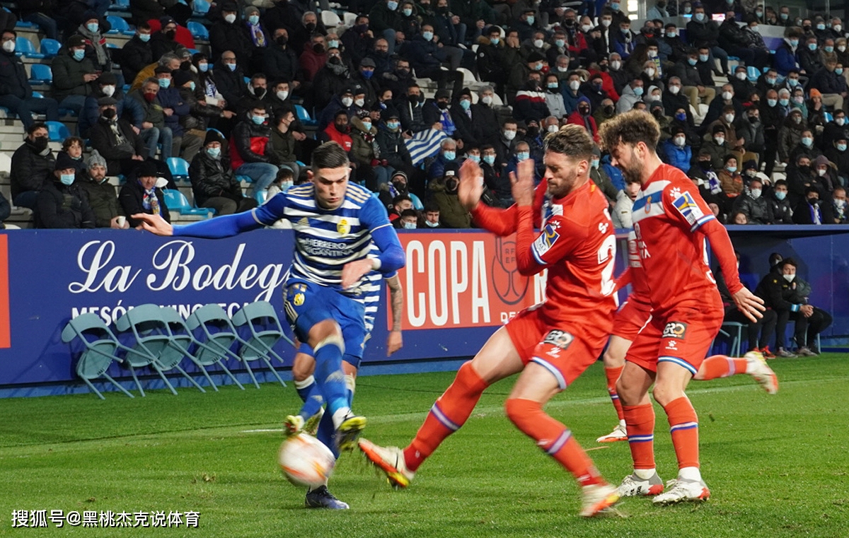 风云突变!斯图加特赛前主帅复盘,荷甲版图或变,质疑声仍在,年轻球员得到机会(尤文图斯vs斯图加特比赛分析)-爱游戏官方入口