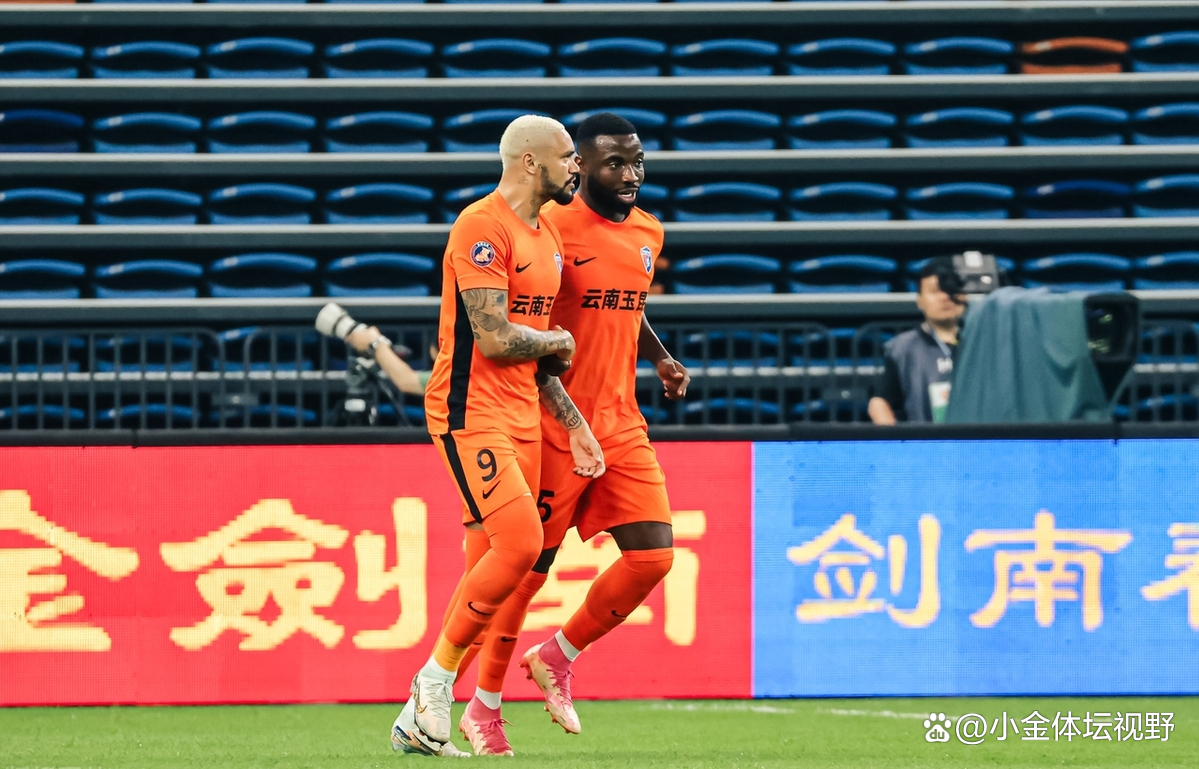 包含赛后中超传出新动向,里昂止住颓势,管理层表态——质疑声仍在,年轻球员得到机会的词条-爱游戏体育